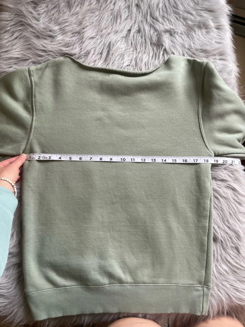 *SOLD*🐶wild fable over the shoulder sweatshirt - Picture 7 of 10